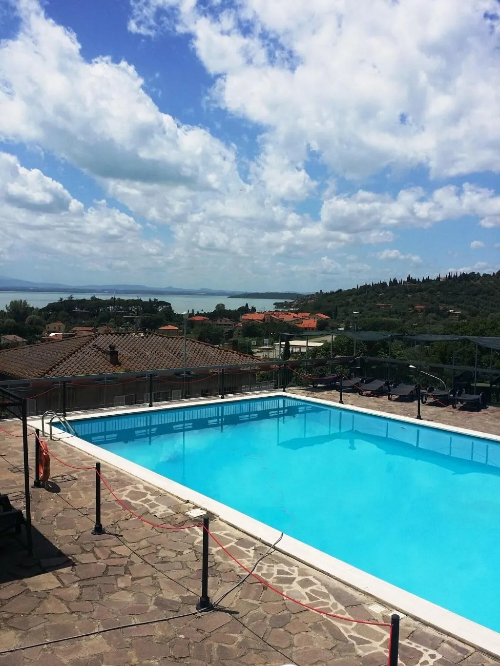 Pool, Cavalieri, Perugia