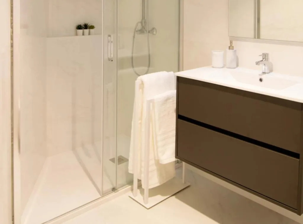 STUDIO WITH BALCONY Room, Ria Centrum - Smart Residence, Porto