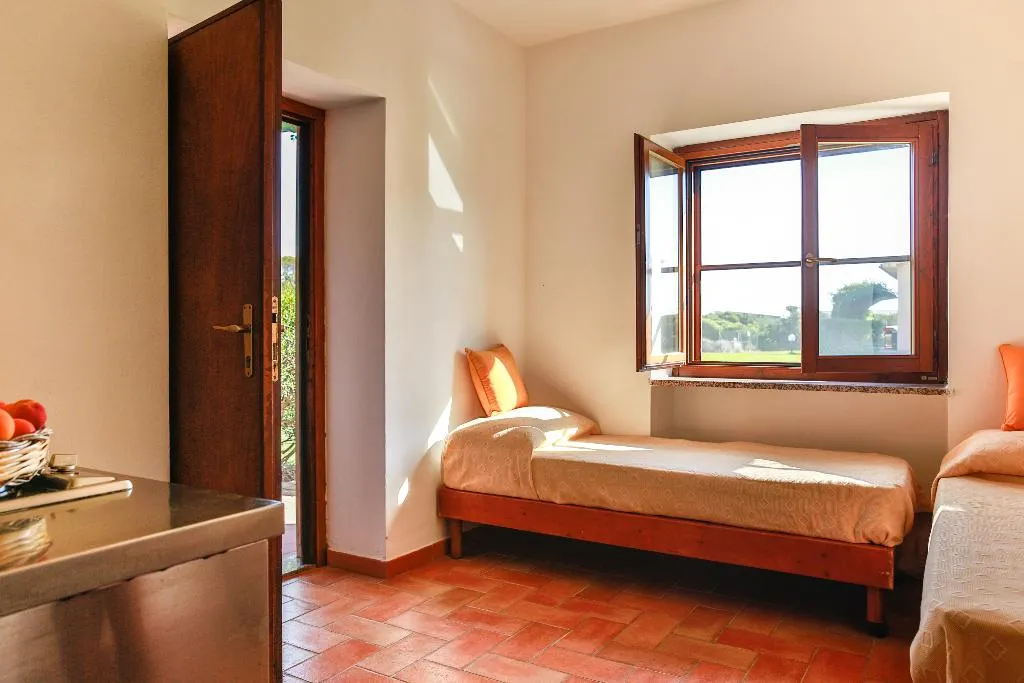 APARTMENT CAPACITY 4 ONE BEDROOM Room, Gitavillage California, Rome