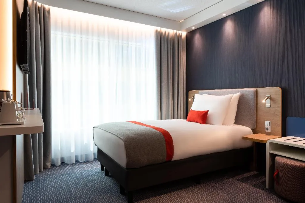 SINGLE Accessible Room, Holiday Inn Express Amsterdam - North Riverside, Amsterdam