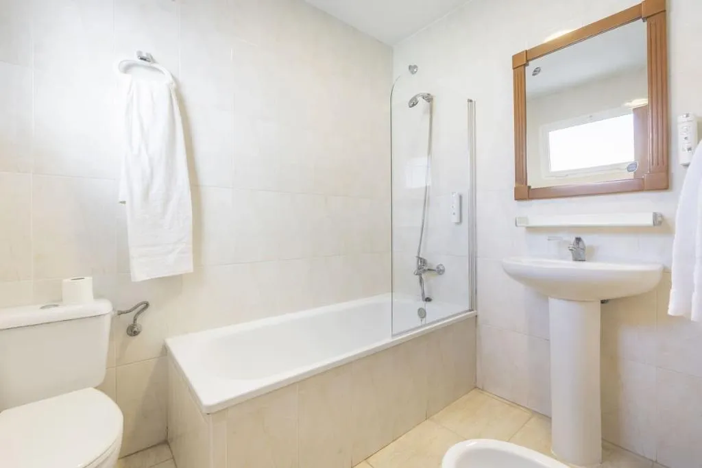 FAMILY ROOM STANDARD Room, Moon Dreams Fuengirola, Costa Del Sol