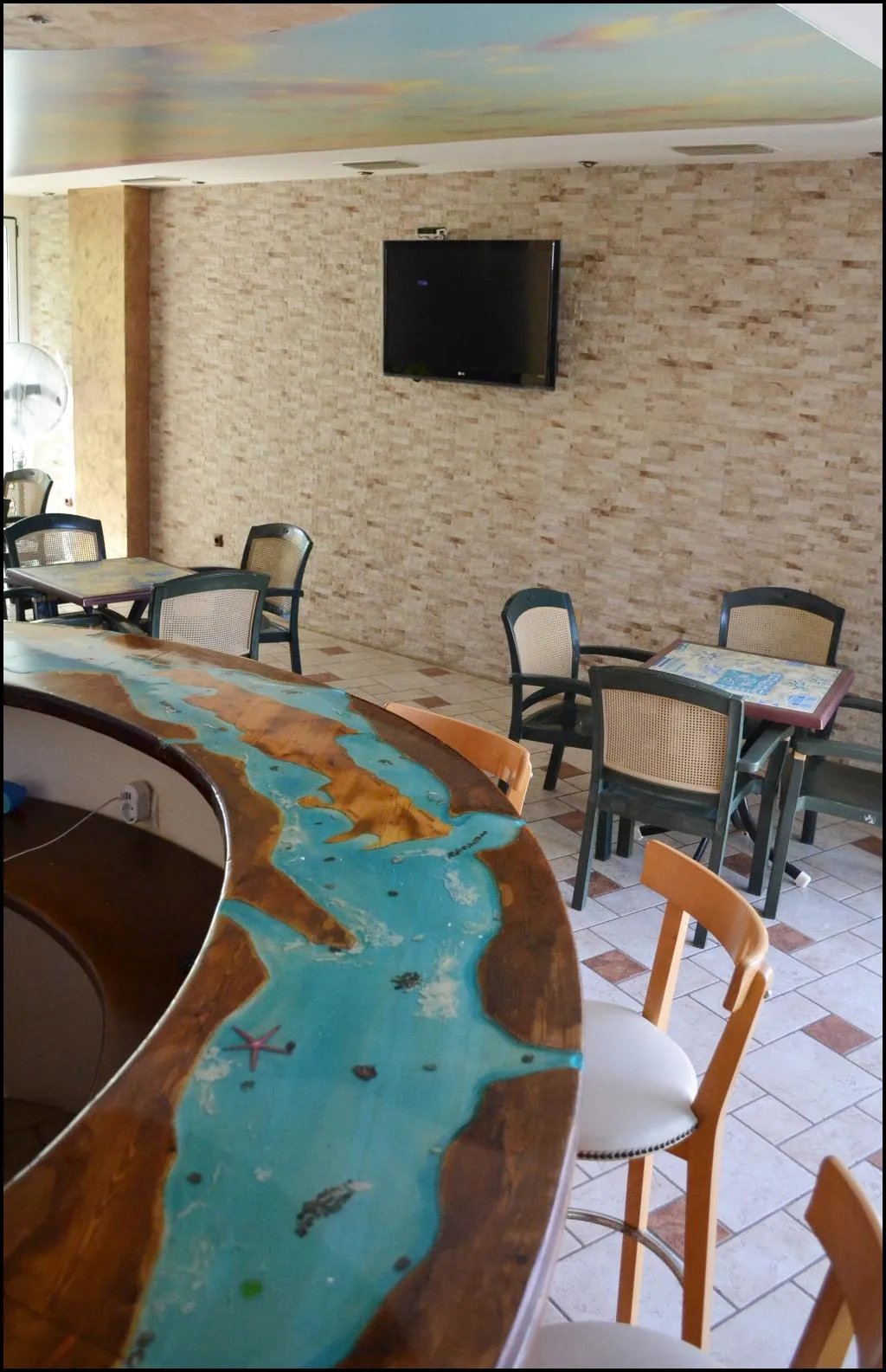 Bar, La Luna Apartments, Crete