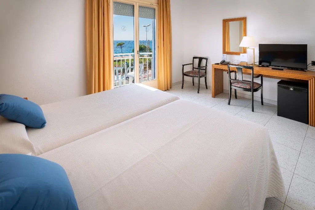 Double or Twin SUPERIOR OCEAN VIEW Room, Sorrabona, Costa Brava