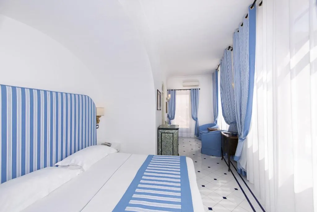 Room, Miramare, Naples