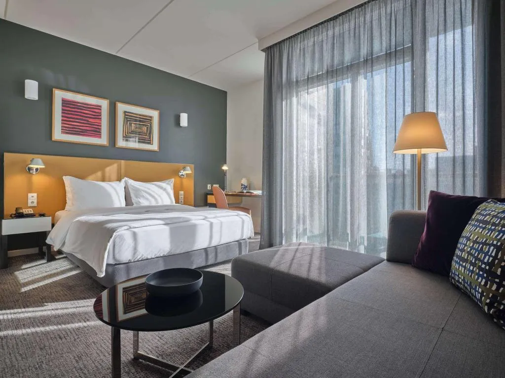 STUDIO QUEEN SIZE BED Room, Adina Apartment Hotel Copenhagen, Copenhagen