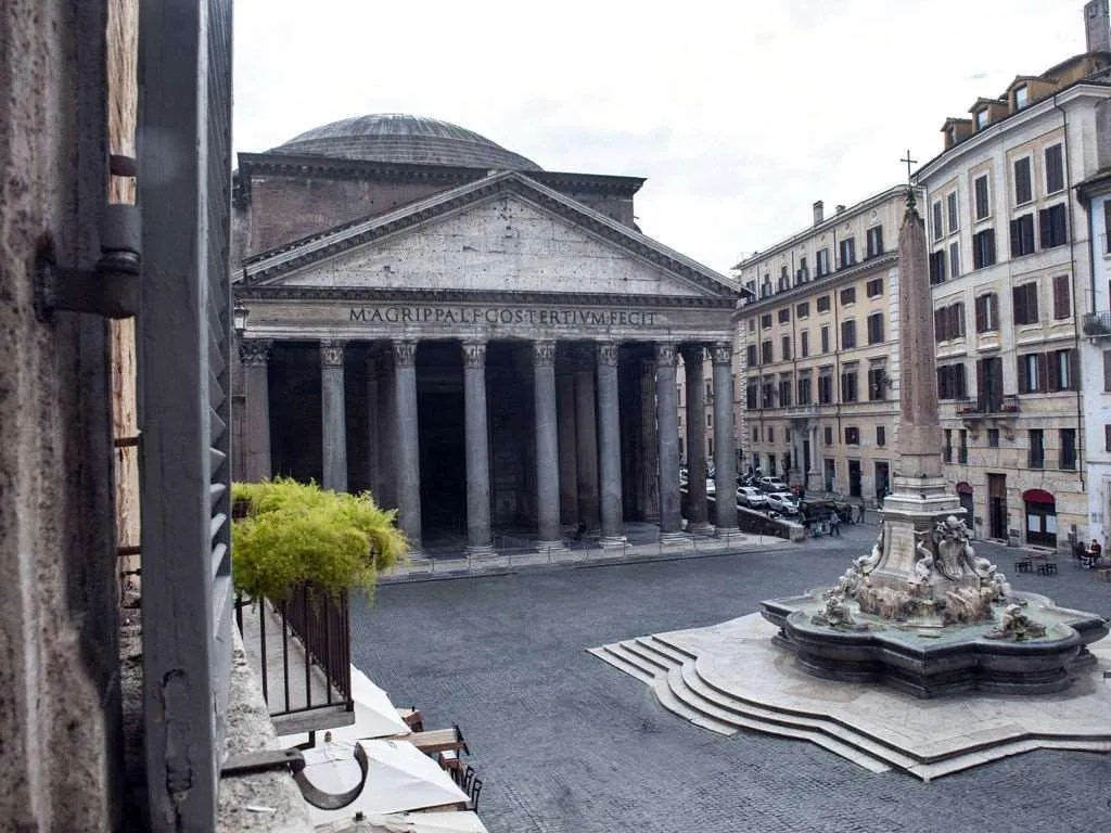 Room, Antico Albergo del Sole al Pantheon, Rome