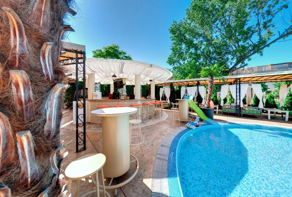 Bar, Avenue Deluxe, Bourgas