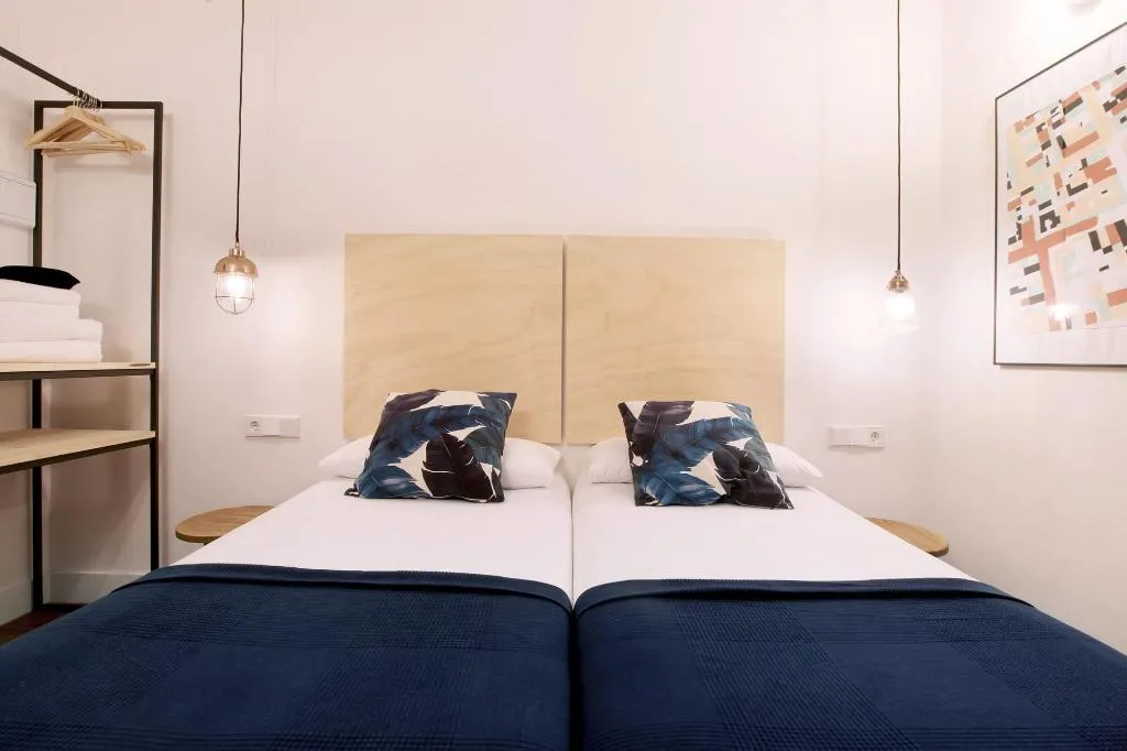 Room, Magatzem 128, Barcelona