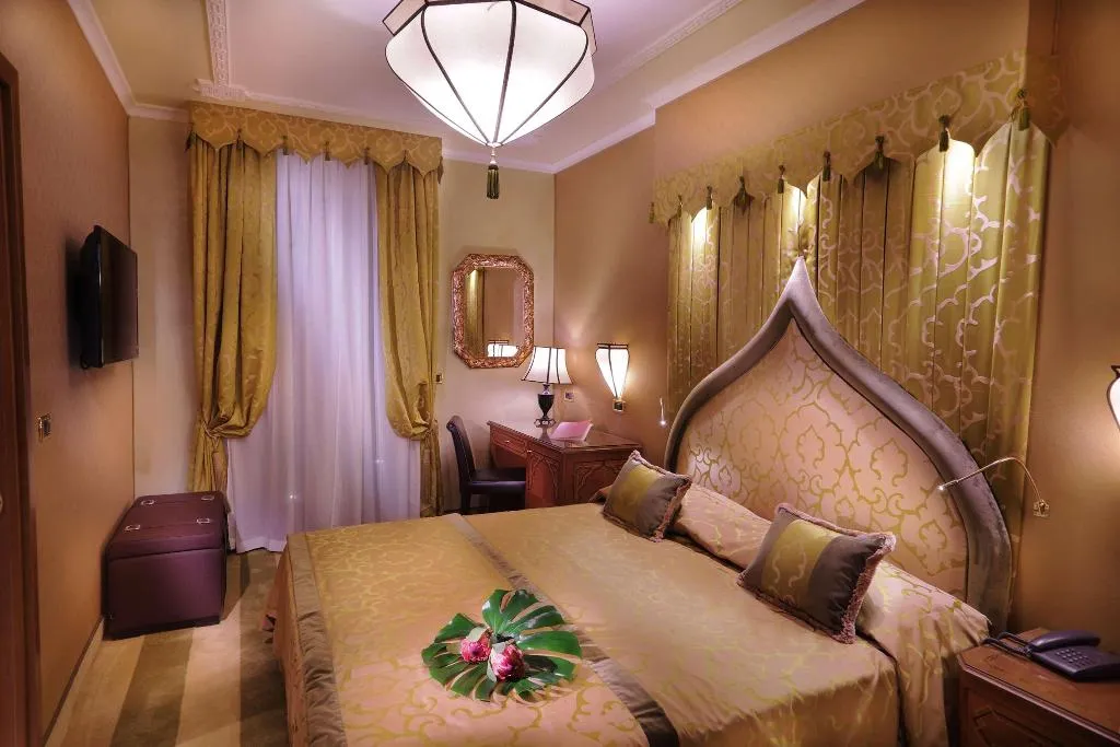 Room, Ai Mori d'Oriente, Venice