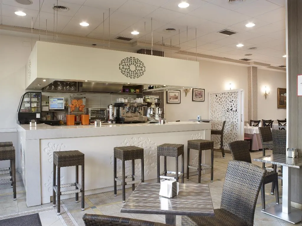 Bar, Maestranza, Costa Del Sol