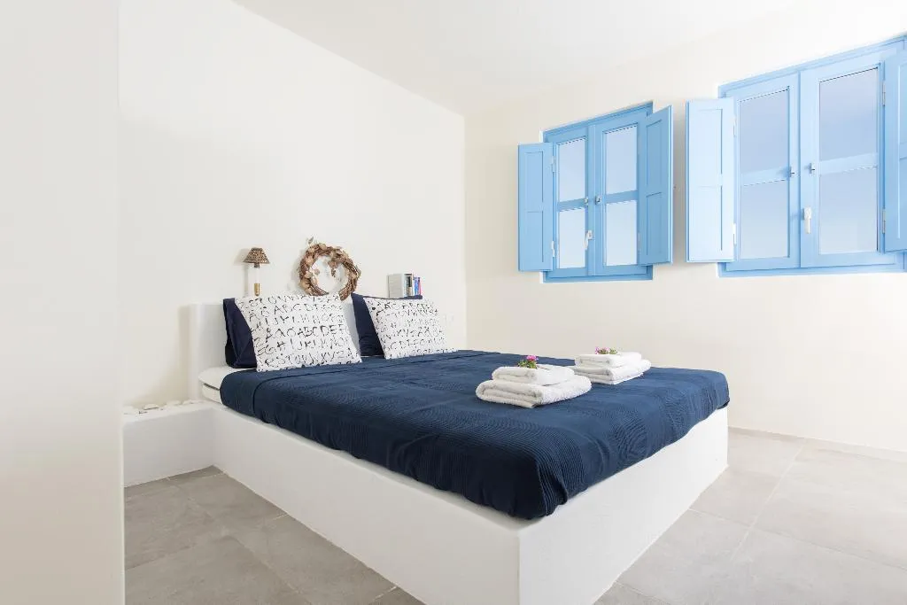 SUITE HONEYMOON Room, Fava Eco Suites, Santorini