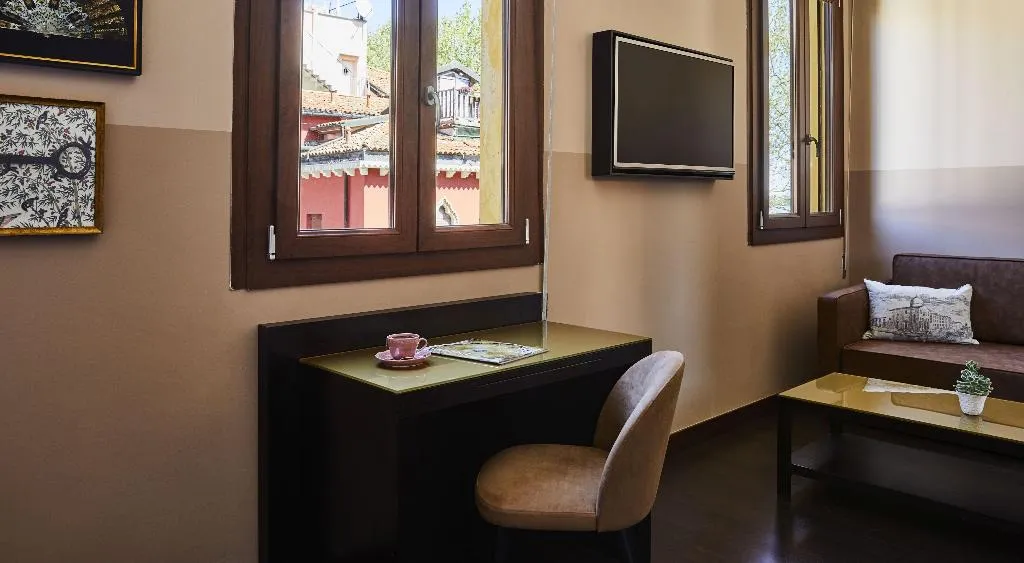 DOUBLE PREMIUM KING BED Room, Hotel Indigo Venice - Sant'Elena, Venice