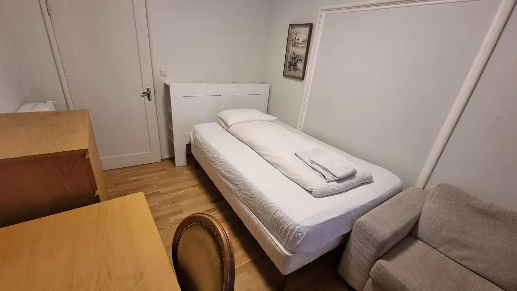 Room, Igdlo Guesthouse, Reykjavik