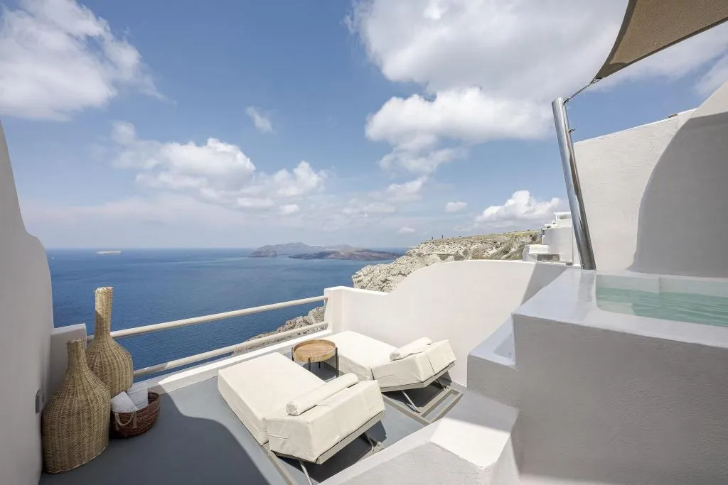 DOUBLE WITH JACUZZI Room, Grand View Hotel, Santorini