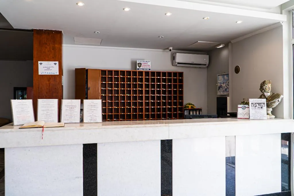 Lobby, Ikaros, Zante