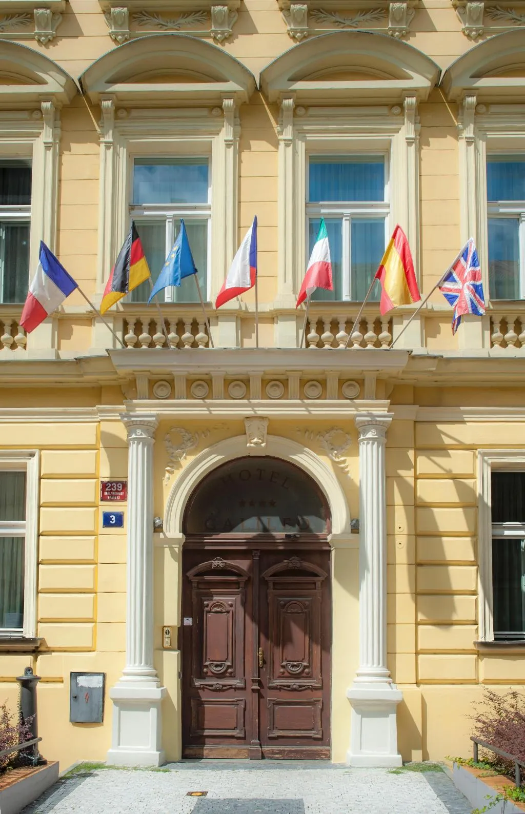 General view, Galileo, Prague