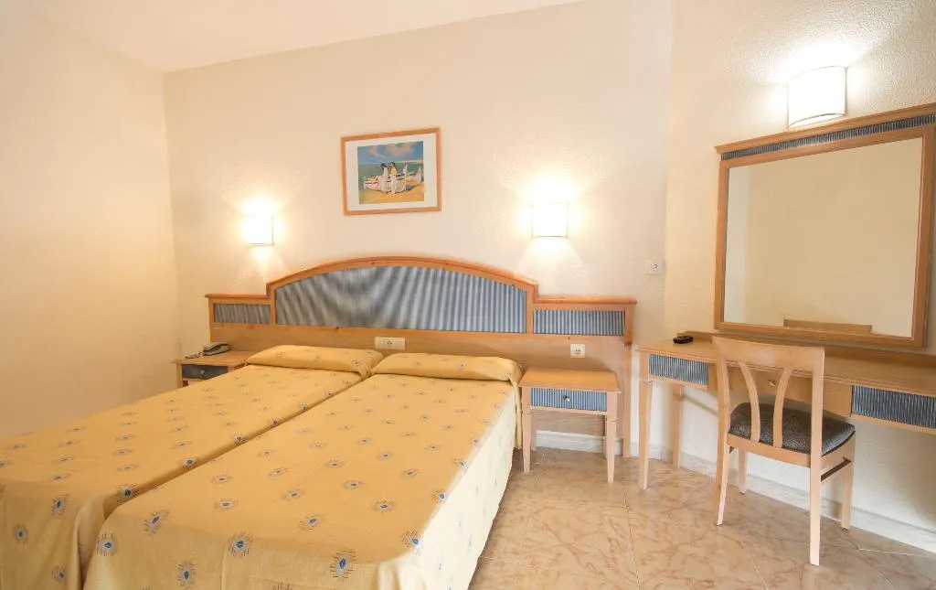 TWIN STANDARD Room, AzuLine Hotel Mar Amantis and Mar Amantis II, Ibiza