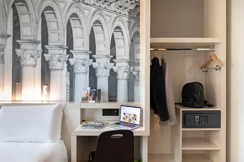 DOUBLE STANDARD Room, B&B Hotel Milano Sant'Ambrogio, Milan