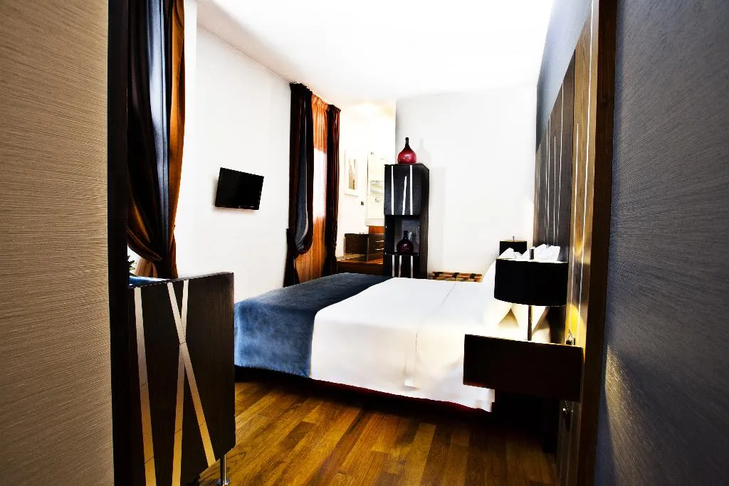 TRIPLE SUPERIOR Room, Valadier, Rome