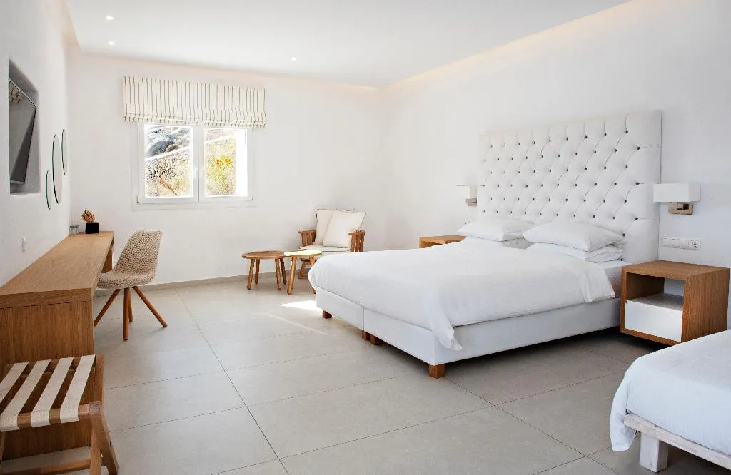 QUADRUPLE STANDARD Room, Paradise View, Mykonos