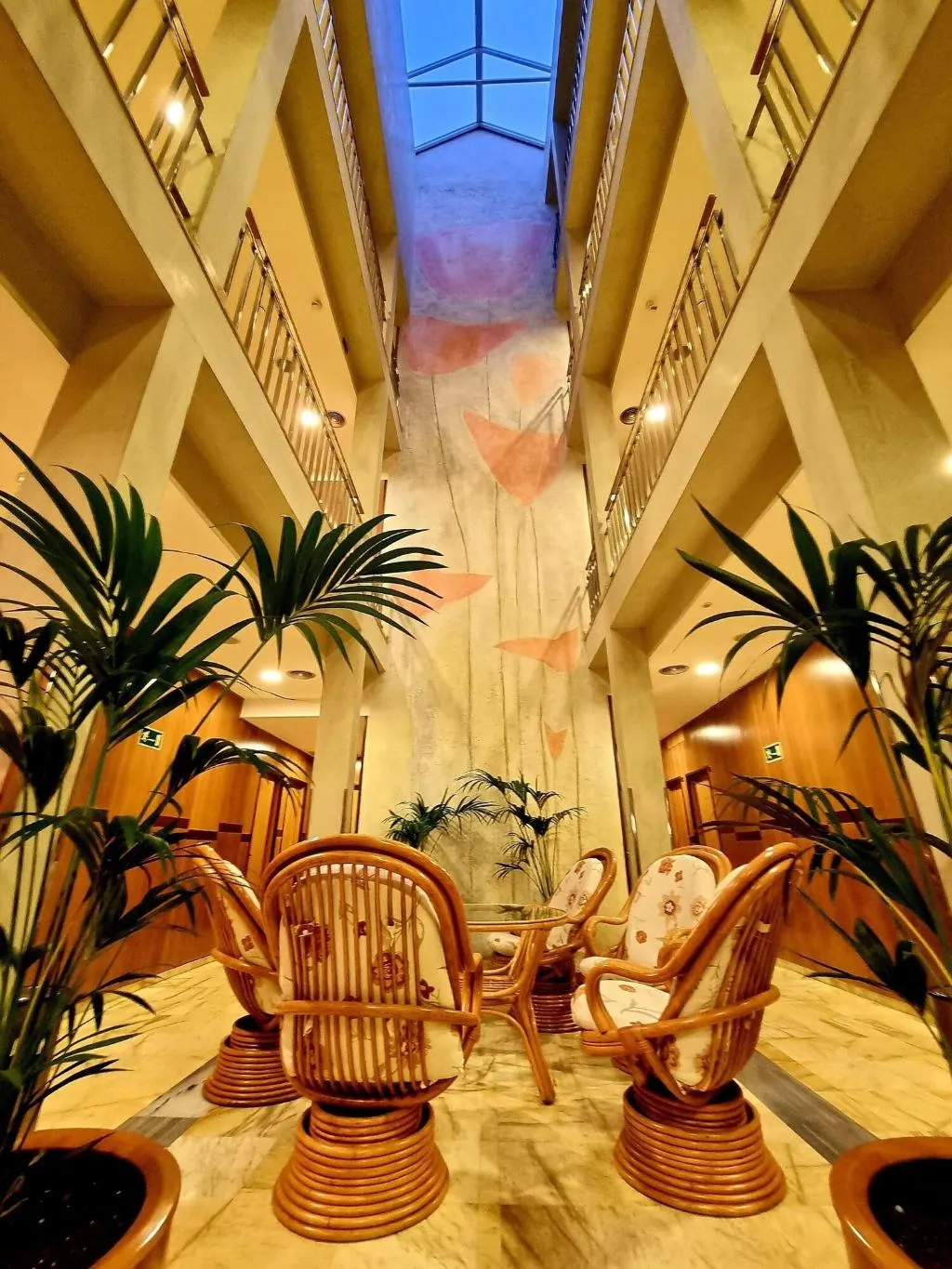 Lobby, Flor Parks, Barcelona