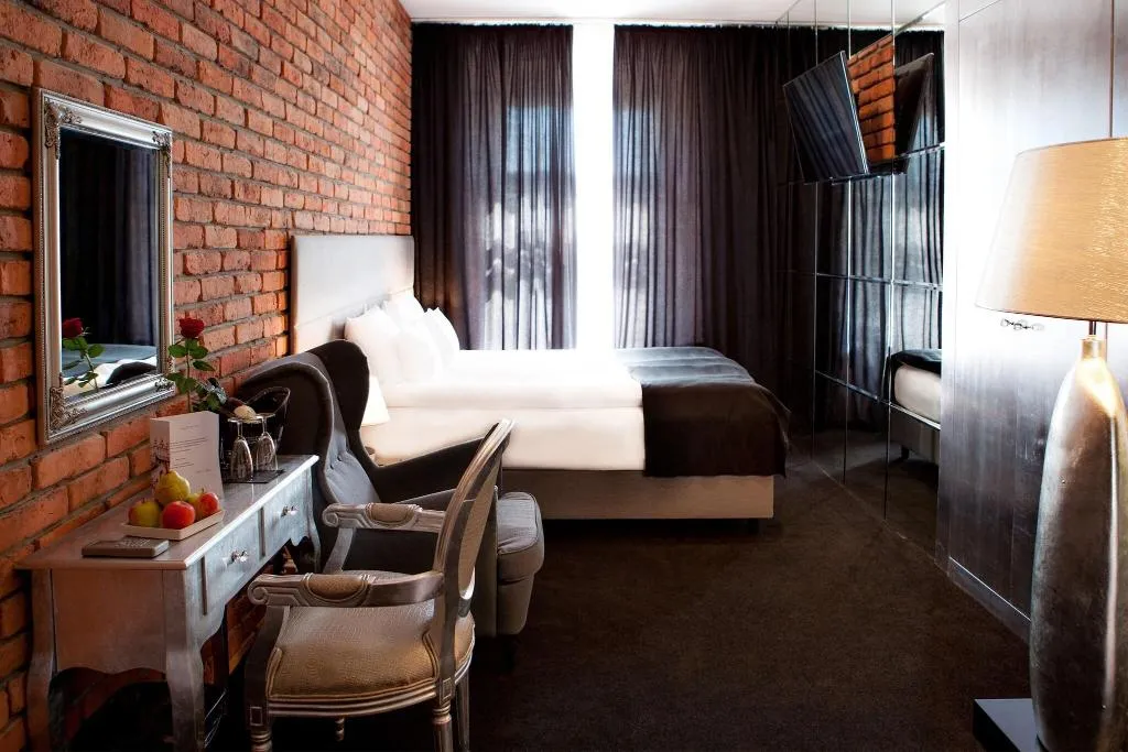 DOUBLE DELUXE KING BED Room, Betmanowska Main Square Residence, Krakow
