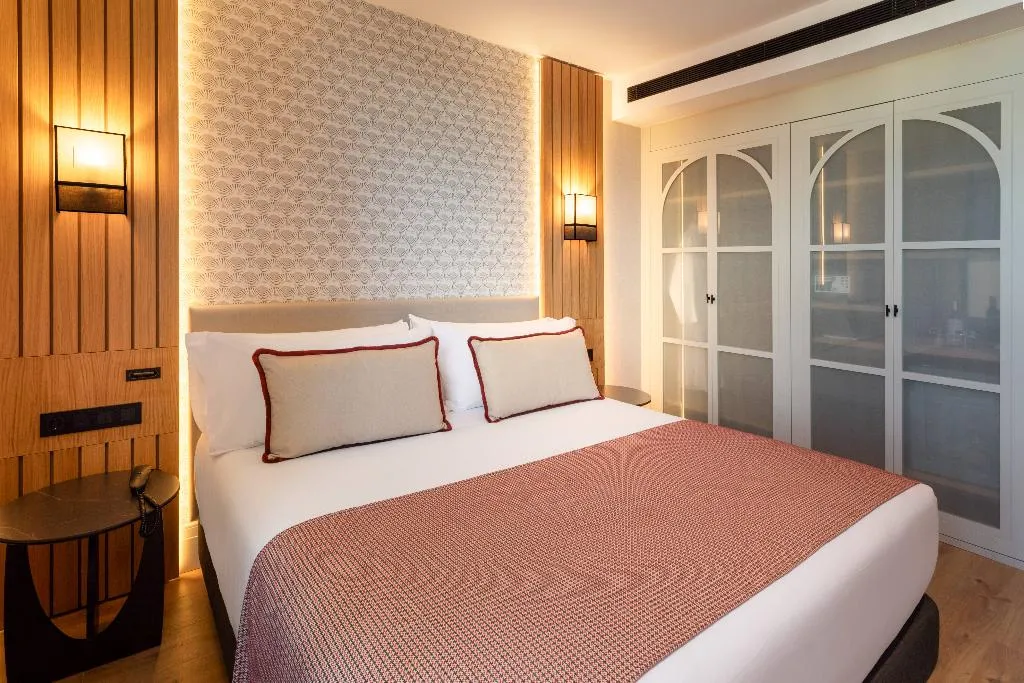 Double or Twin SUPERIOR WITH TERRACE Room, Catalonia Plaza España Hotel & Spa, Madrid