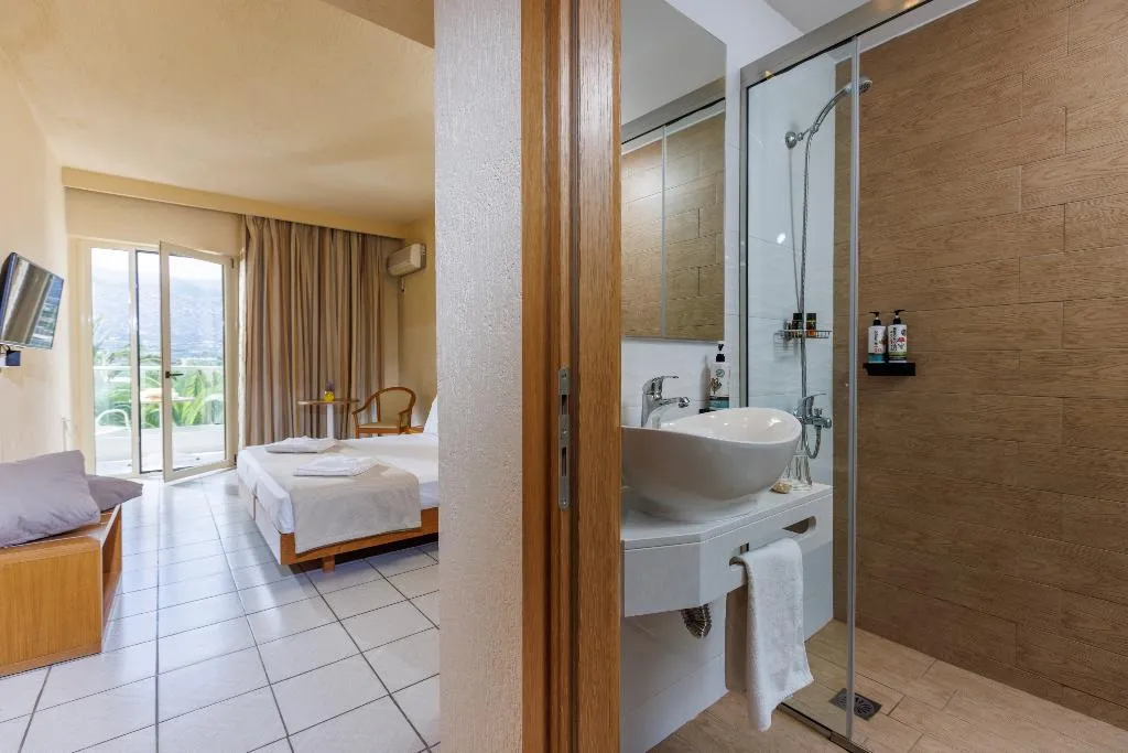 Double or Twin GARDEN VIEW Room, Malia Bay Beach Hotel & Bungalows, Crete