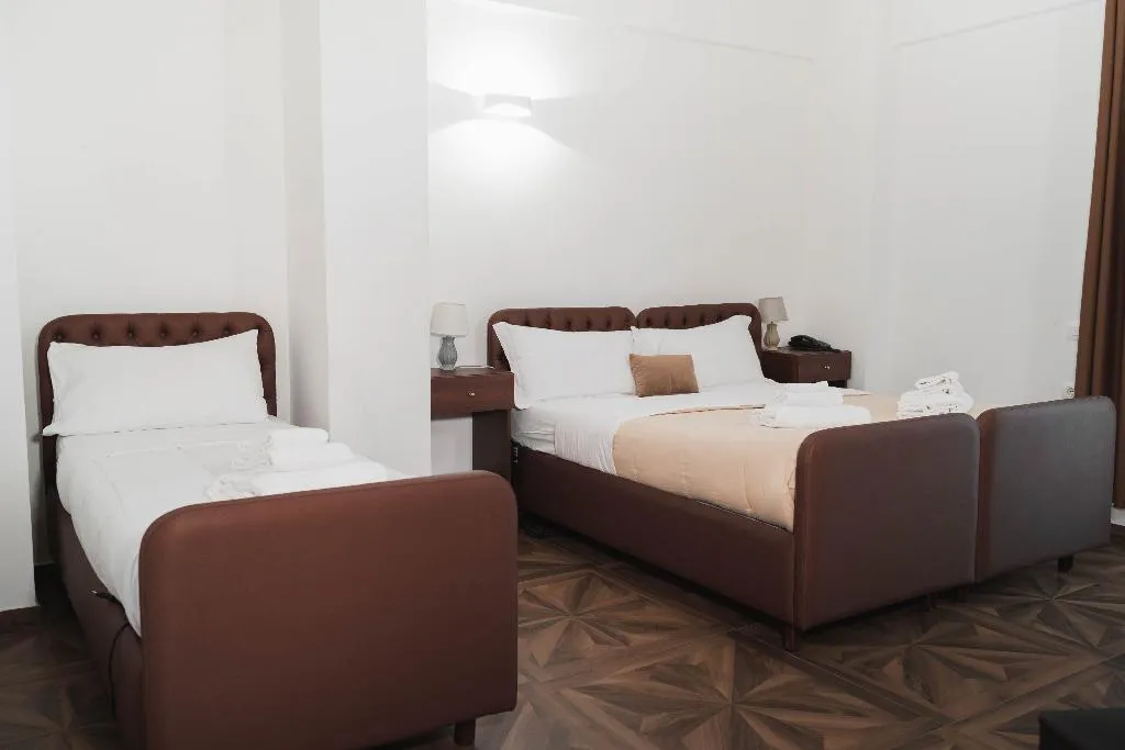 QUADRUPLE CLASSIC Room, Kairos Hotel, Naples