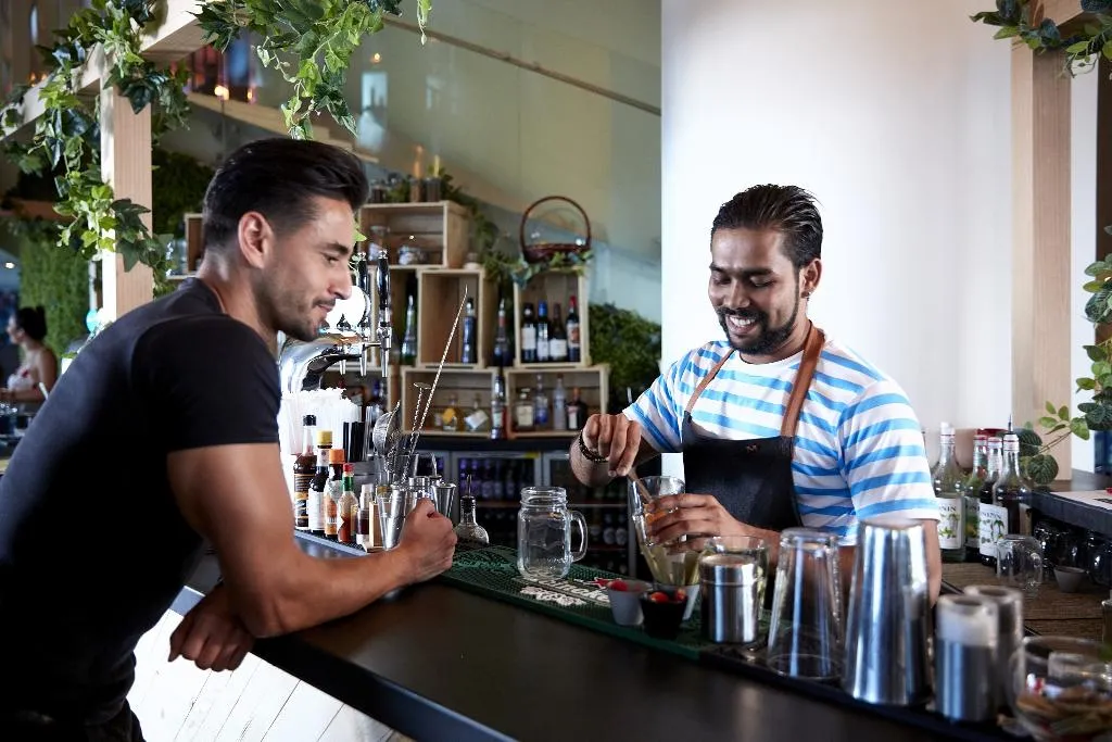 Bar, Media One, Dubai