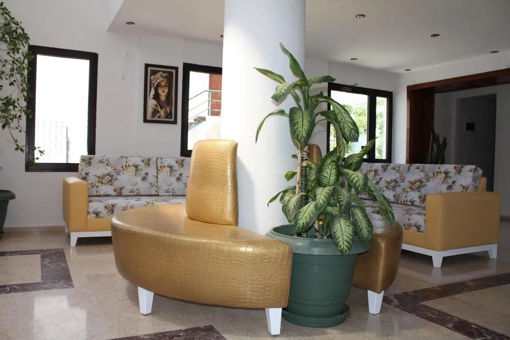 Lobby, Bronze, Bodrum