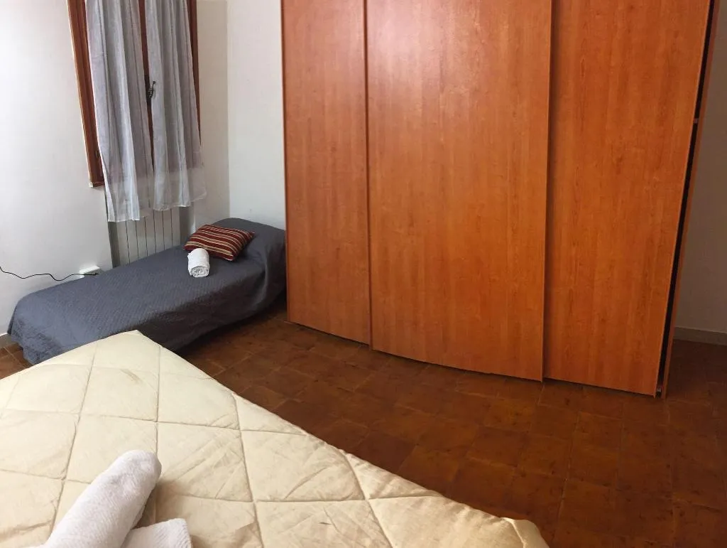 Room, Grey's House, Venice