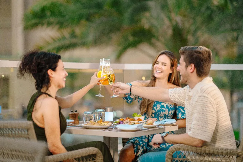 Restaurant, Crowne Plaza Dubai Marina, Dubai