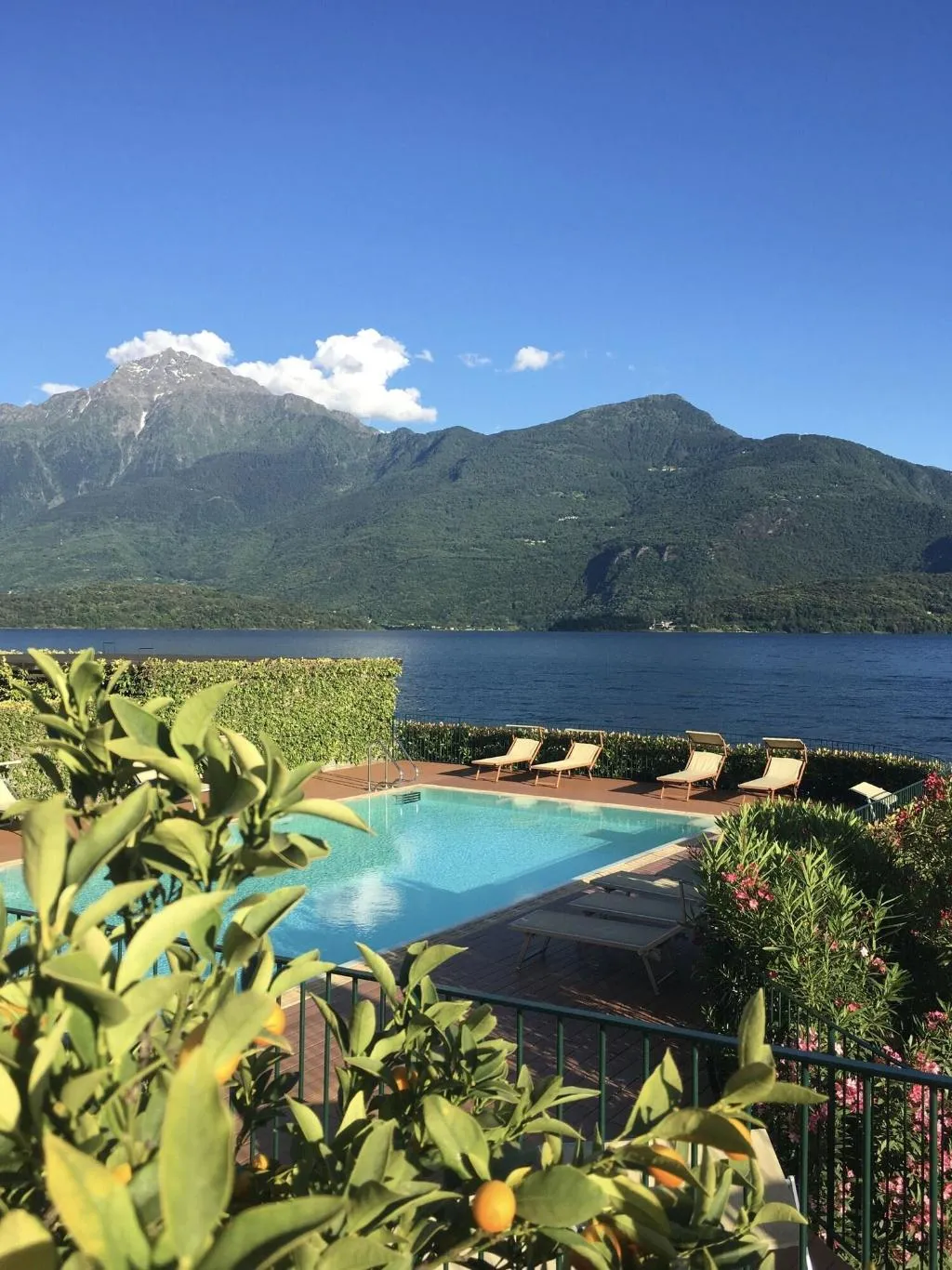 Pool, Regina, Milan