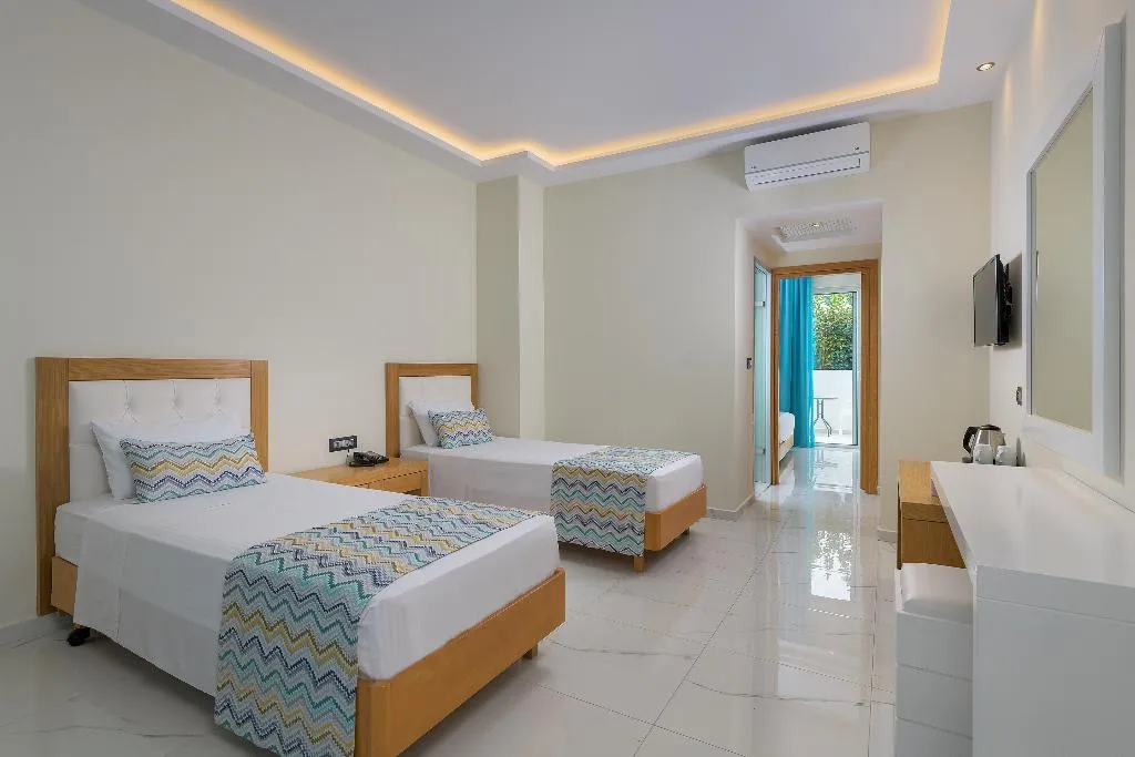 FAMILY ROOM STANDARD Room, Oceanis Park Hotel, Rhodes