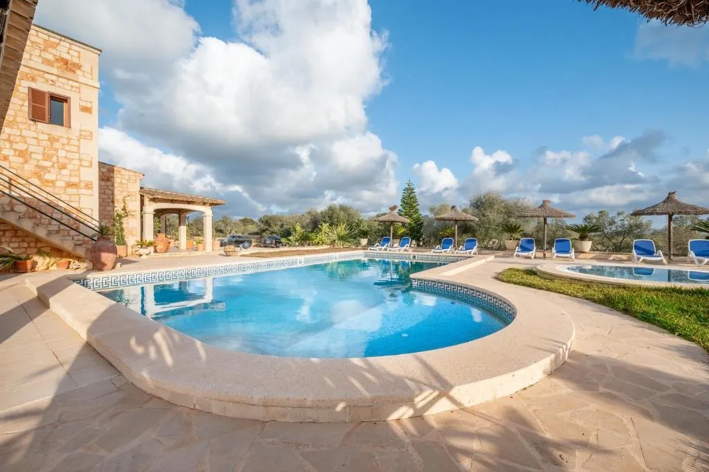 Double or Twin CAPACITY 2 Room, Finca Art 9, Majorca