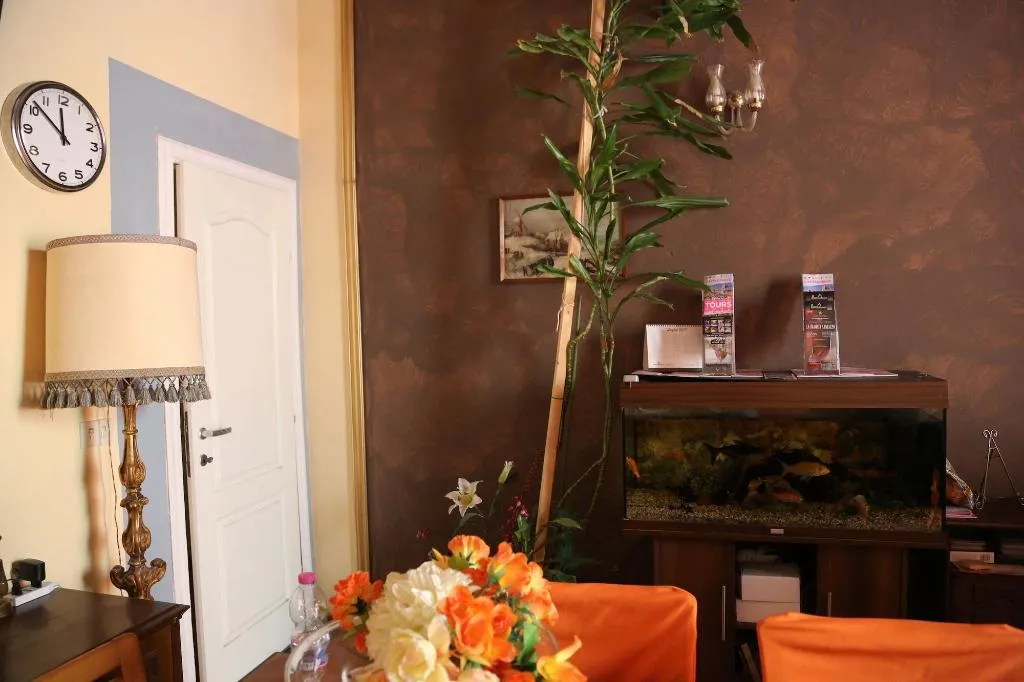 Lobby, Riverbanks, Florence
