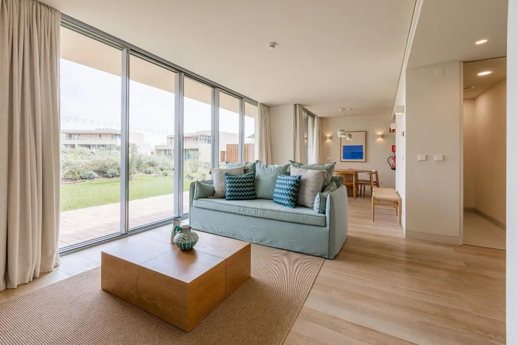 Room, White Shell Beach Villas, Algarve