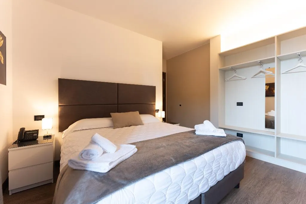 SUITE DELUXE Room, Hotel Gardenia Sirmione, Milan