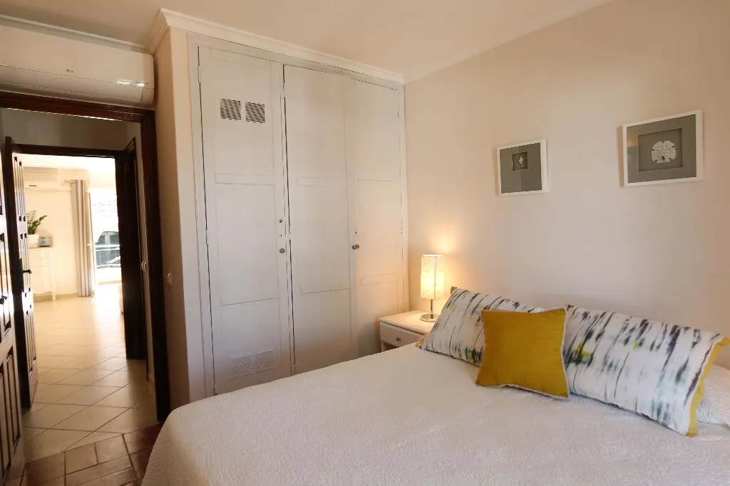 APARTMENT TWO BEDROOMS Room, Apartamentos The Old Village by Village 4u, Algarve
