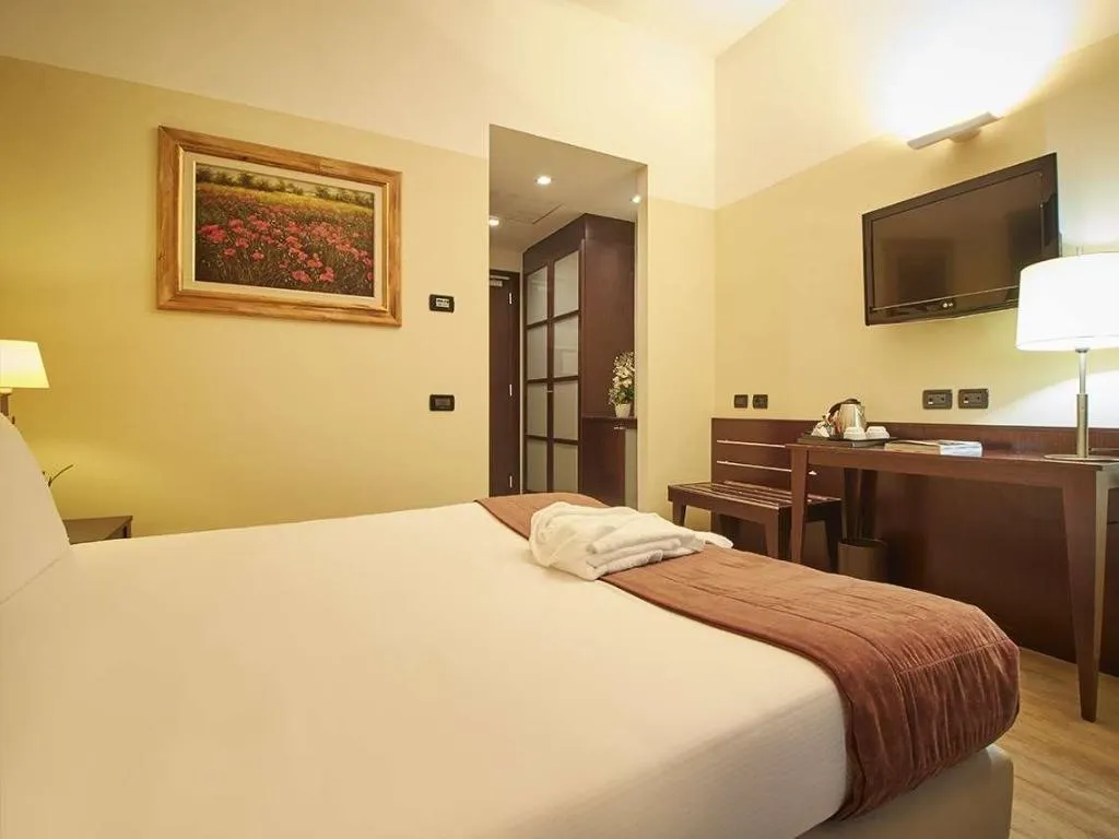 Room, iH Hotels Milano Watt 13, Milan