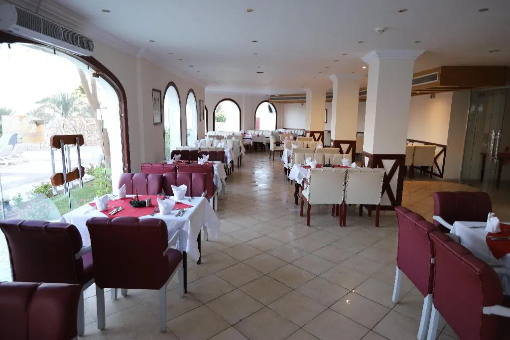 Restaurant, Continental Plaza Beach, Red Sea Riviera