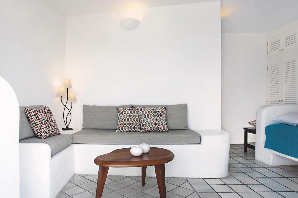 STUDIO SUPERIOR Room, Remezzo Villas, Santorini