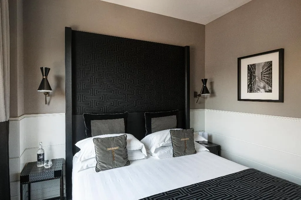 DOUBLE PREMIER KING BED Room, The Tribune, Part of JDV by Hyatt, Rome
