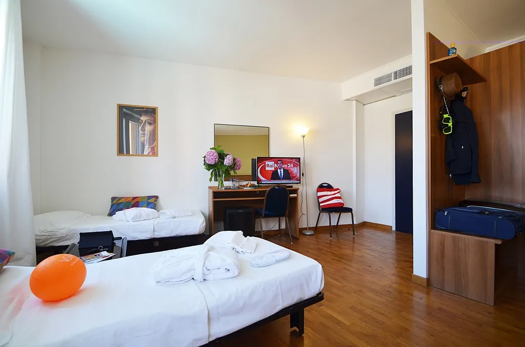 QUADRUPLE STANDARD Room, Mistral 2 Hotel, Cagliari