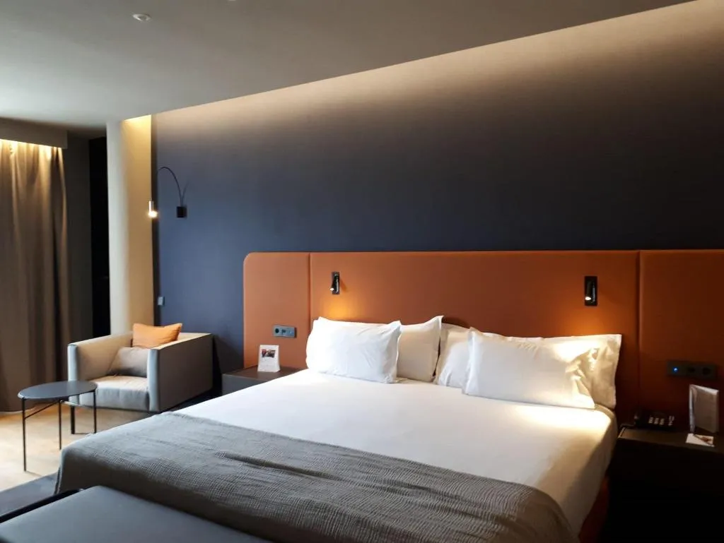 TWIN DELUXE Room, Silken Ramblas, Barcelona