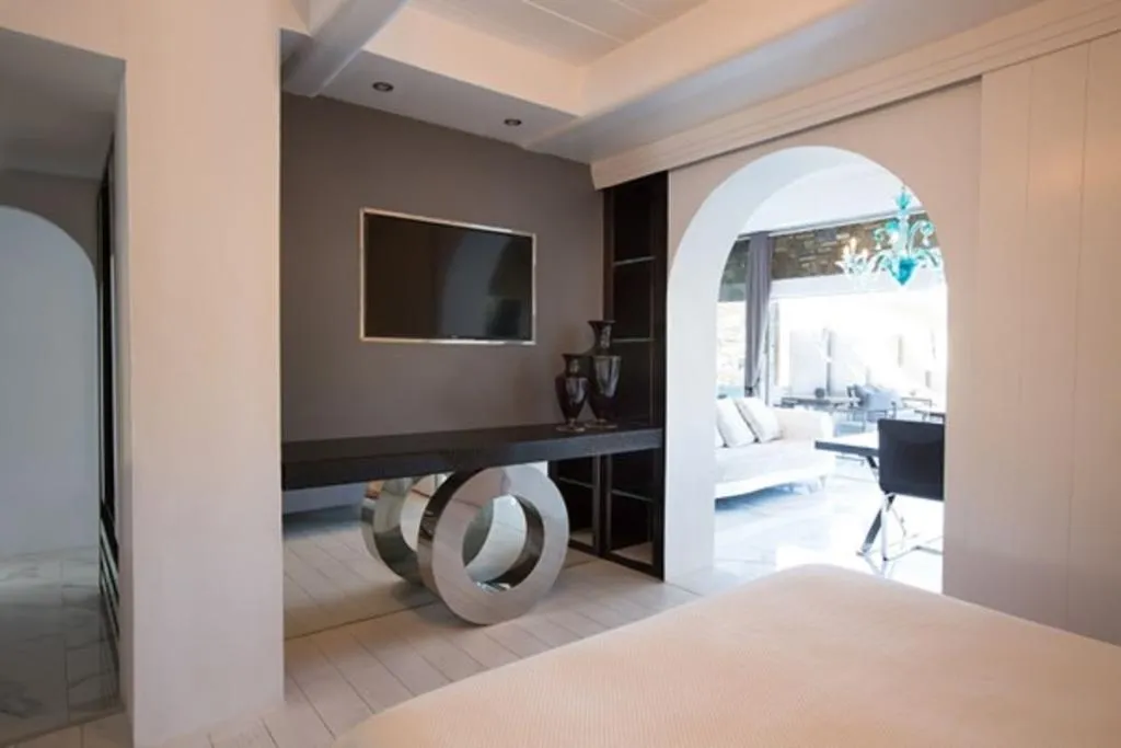 VILLA WITH PRIVATE POOL Room, Kivotos Mykonos, Mykonos