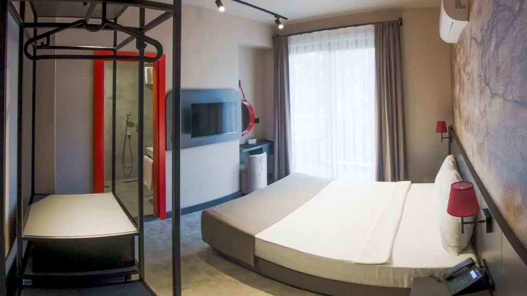 Room, Golden Sun, Antalya