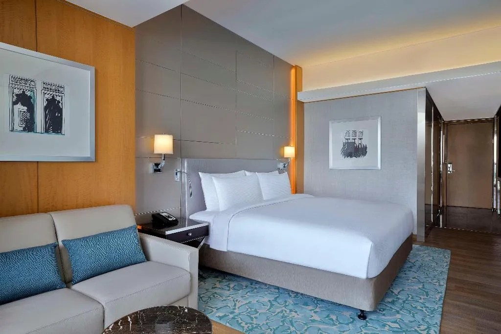 DOUBLE EXECUTIVE SEA VIEW Room, Hilton Dubai Palm Jumeirah, Dubai