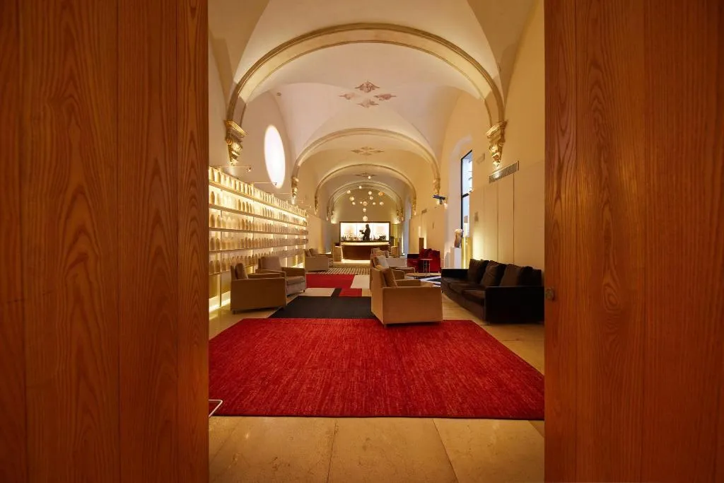 Bar, Convent de la Missio, Majorca